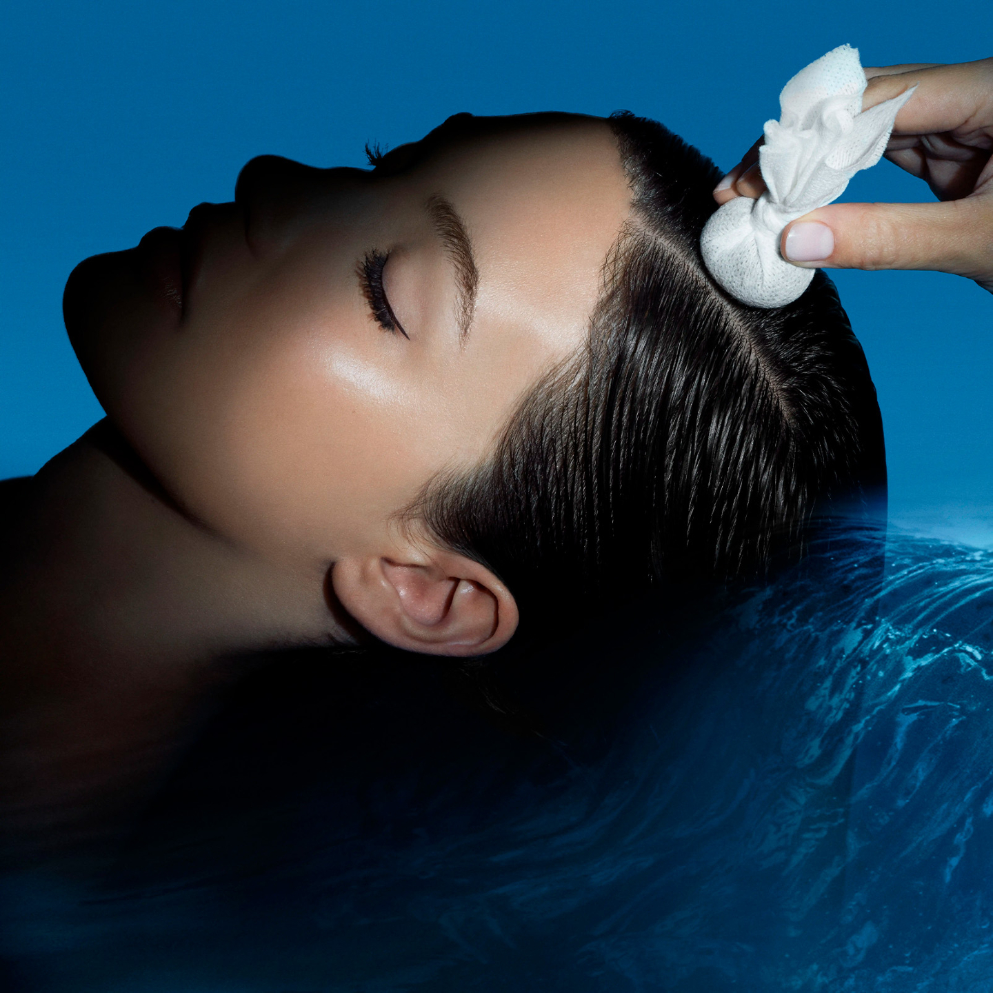 🌊 Say goodbye to flakes and hello to a refreshed scalp.
Eksperience™ Talassotherapy Purifying Essential Extract is an in-salon treatment that helps reduce dandruff, purify the scalp and restore comfort using marine-inspired ingredients and a clean, vegan formula.
💙 Give your scalp the attention it deserves. Book your appointment at Peter Marcus and ask your stylist about the Eksperience™ Talassotherapy range.
#PeterMarcus #RevlonProfessional #Eksperience #HealthyScalp #HairCare #ScalpTreatment